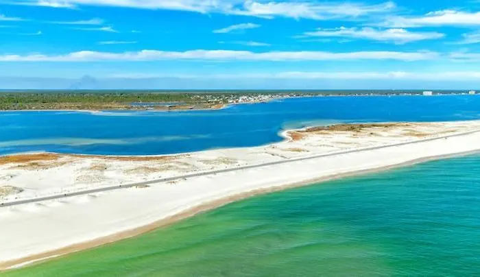 Beautiful Home- Salt Water Pool Pensacola