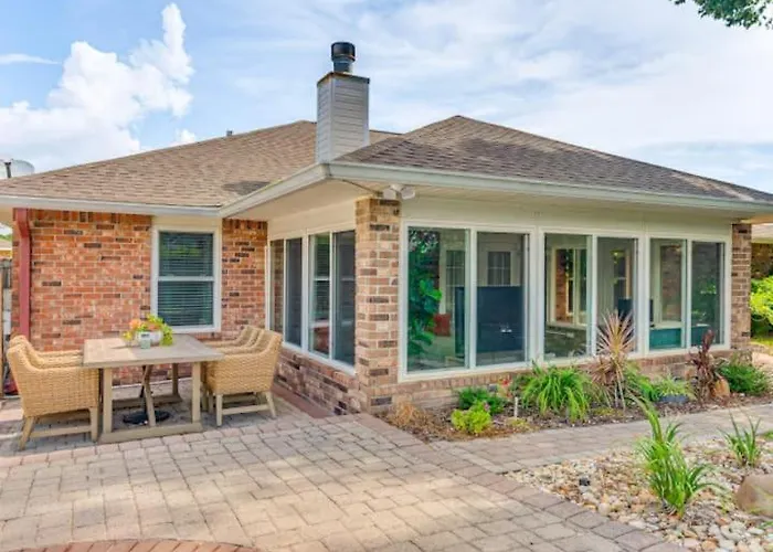 Holiday home Beautiful Home- Salt Water Pool Pensacola