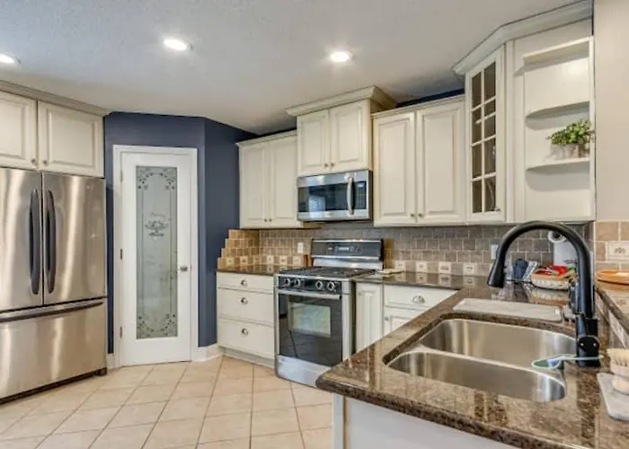 Beautiful Home- Salt Water Pool Pensacola
