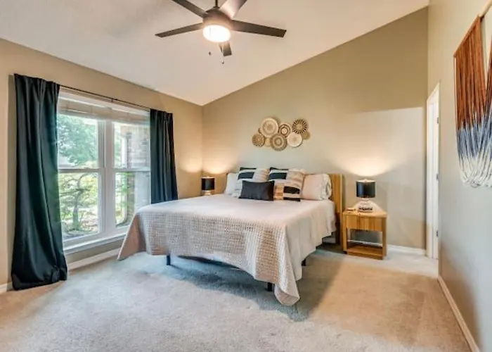 Beautiful Home- Salt Water Pool Holiday home Pensacola